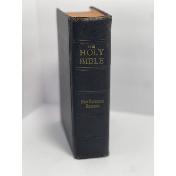 The Holy Bible New Catholic Edition Hardcover Catholic Book Publishing 1957 - Picture 2 of 16